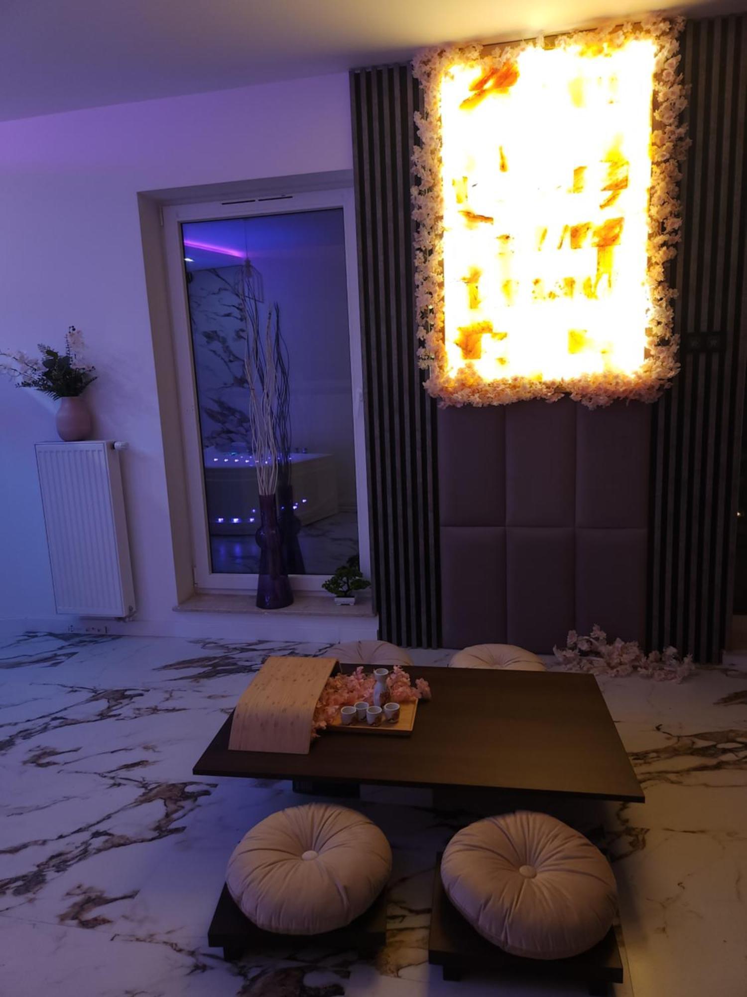 New In Gdansk! Red Room In The Heart Of Gdansk - Bdsm - With A Luxury Jacuzzi And Access To A Sauna Esterno foto